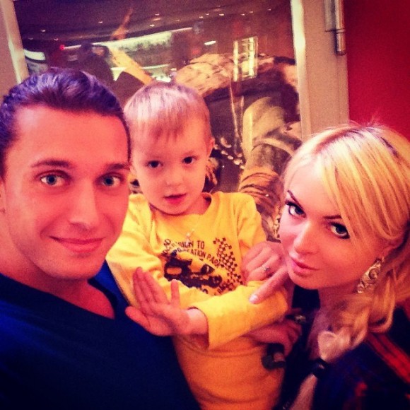 http://www.schlock.ru/wp-content/uploads/2014/08/BxrFP1_gq8o-580x580.jpg